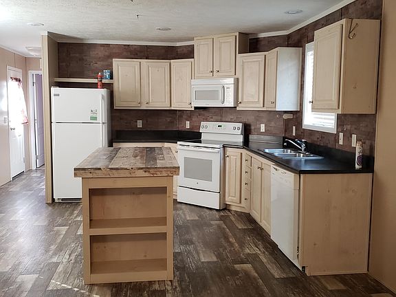 3rd image of 1320 Wildfield Ln