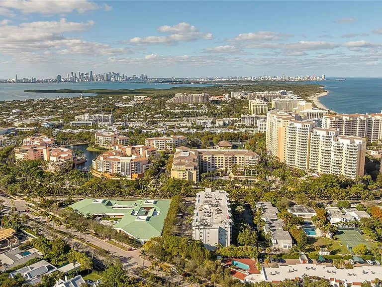 210 Sea View Dr #207 — Photo 38
