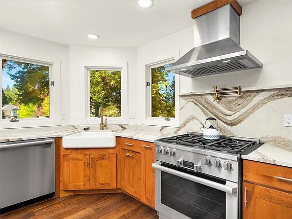5th image of 18928 NE 150th St