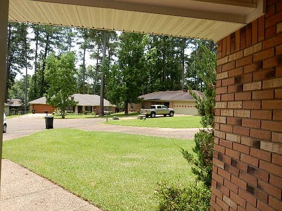 5th image of 104 Wildwood Ct