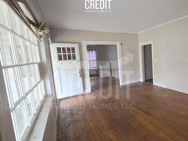 1515 45th St — Photo 3
