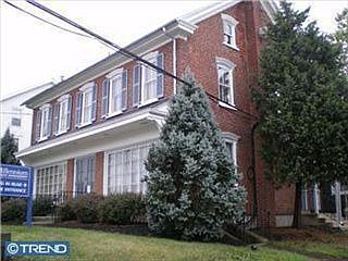 2nd image of 482 Main St
