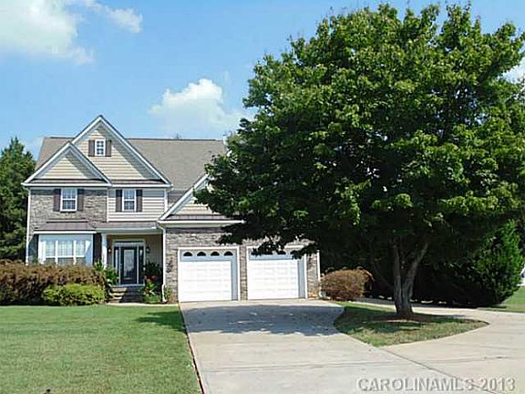 2nd image of 114 Lakeshore Dr