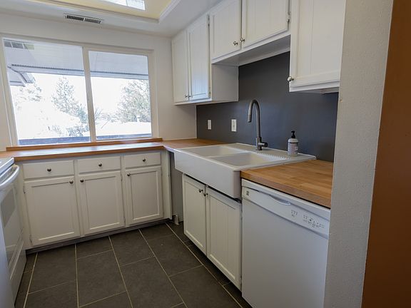 2nd image of 1549 E Waterbury Dr Unit L