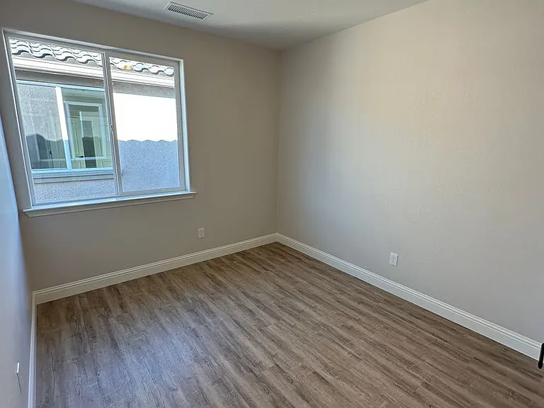 134 N Purdue Ave — Photo 14