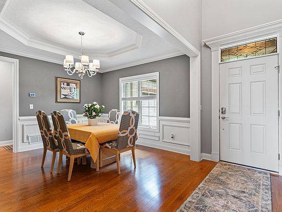 2nd image of 1490 Stewart Pl