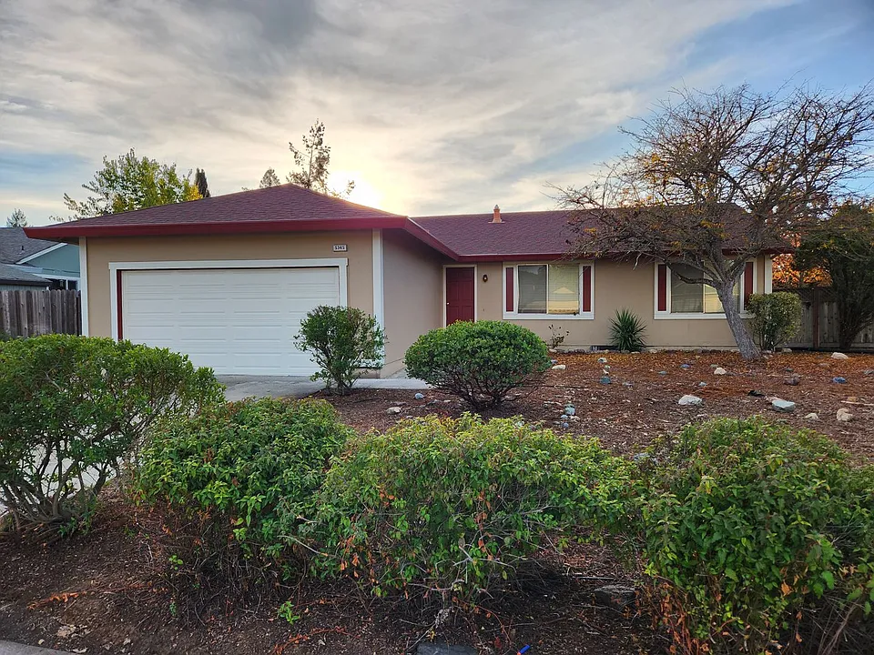 5345 Eagan Ct