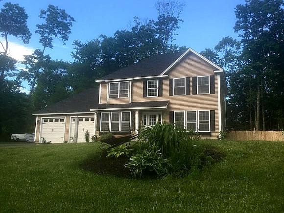 2nd image of 53 Jacqueline Dr