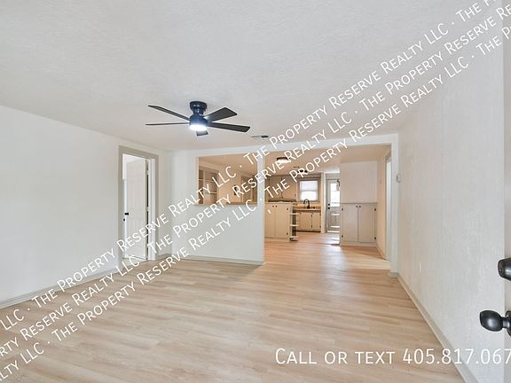 2nd image of 1305 W Ash Ave