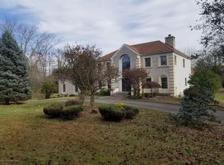 8 Dutch Lane Rd, Marlboro, NJ 07746