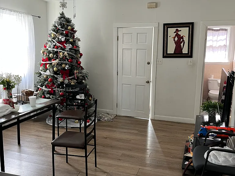 2 Hyacinth St #2 — Photo 8