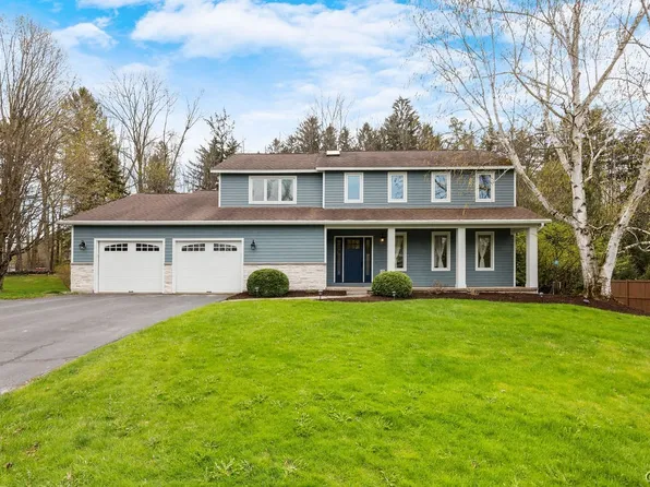 8037 Merrimac Dr, Manlius, NY 13104