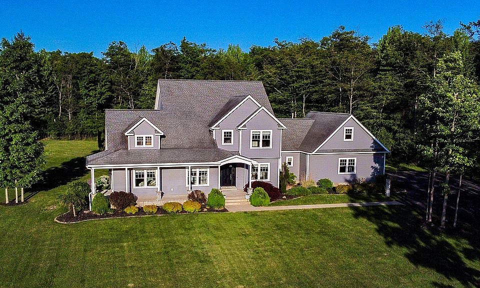 1st image of 404 Cabbage Hill Rd