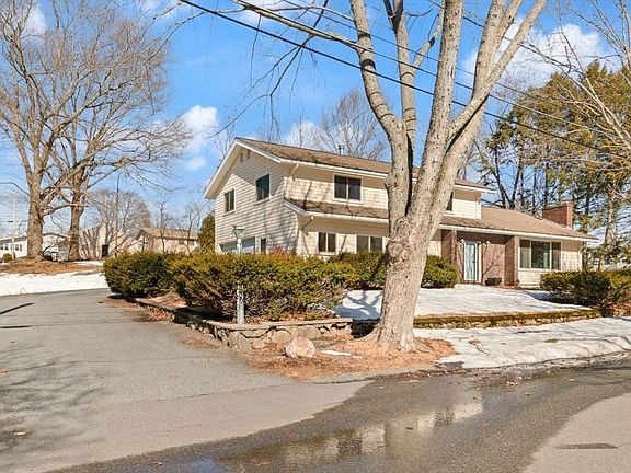 3rd image of 21 Olsen Rd