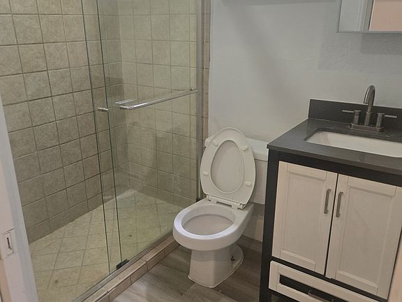 4th image of 6116 Melvin Ave #6114
