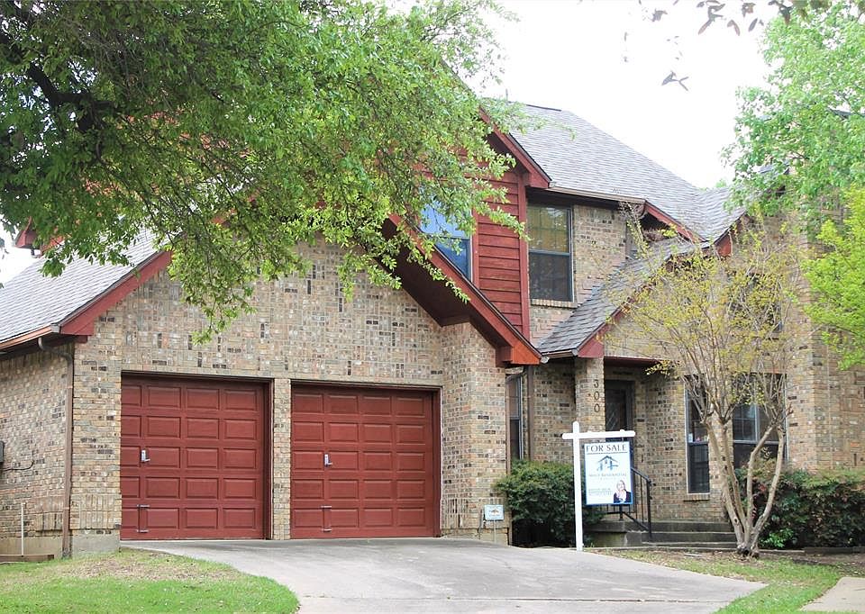 1st image of 300 Saint Croix Green Dr
