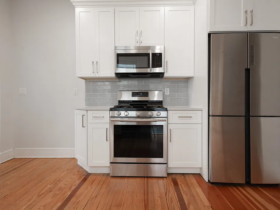 Appliances / kitchen