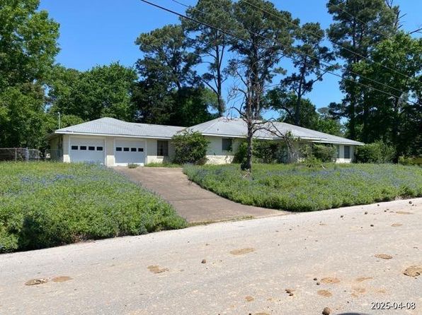 1912 18th St, Huntsville, TX 77340