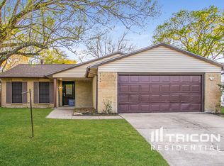 6734 Pickett Dr, Richmond, TX 77469