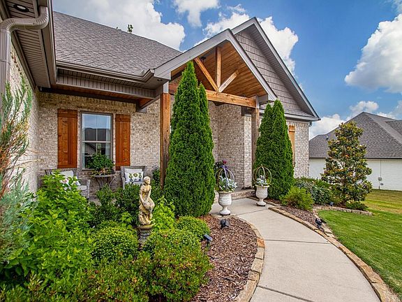 4th image of 9524 Meadow Oak Dr