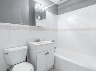 11540 S Hale Ave #403, Chicago, IL