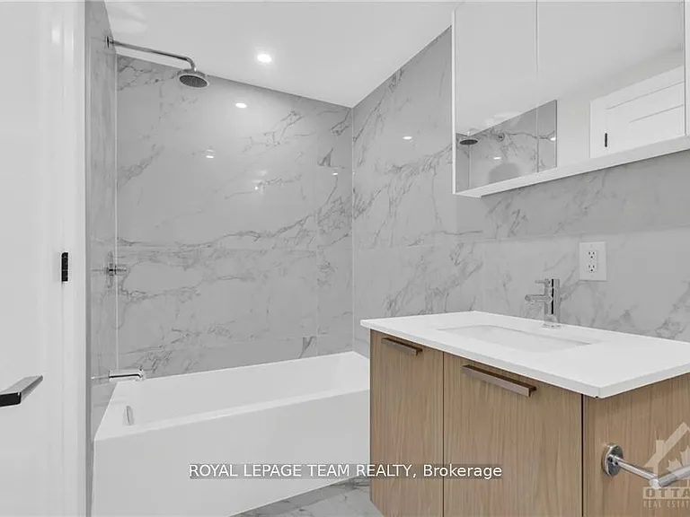 58 Florence St #4 — Photo 7