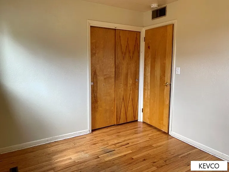 1044 Montview Rd — Photo 15
