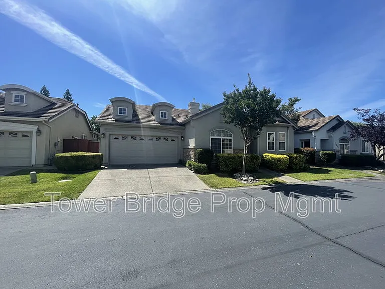 12040 Gold Pointe Ln — Photo 35