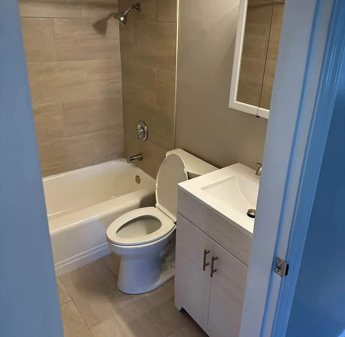 2 bed, 1000 sqft, $1,195 — Photo 1
