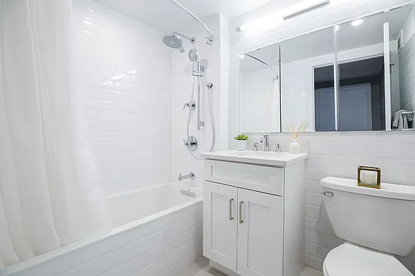Rented by Douglas Elliman | media 15