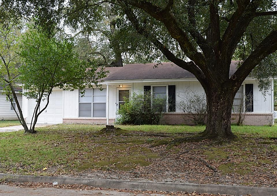 1st image of 9215 Oak Knoll Ln
