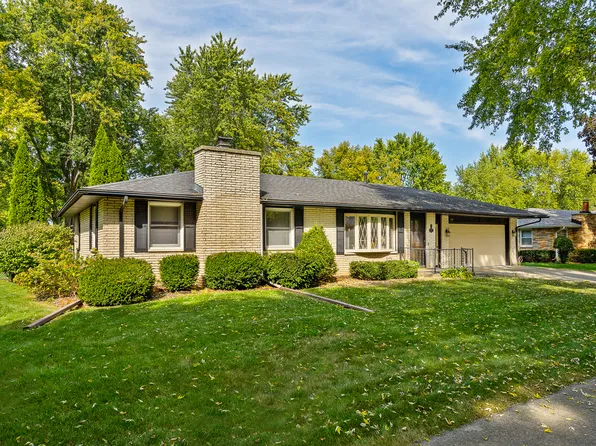 124 Monna St, Sugar Grove, IL 60554