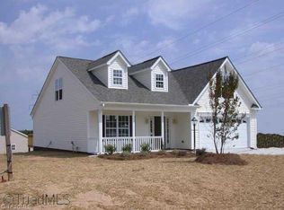 201 Old Cypress Ln, Winston Salem, NC 27127