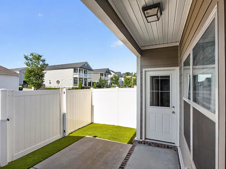 1525 White Tip Ln — Photo 35