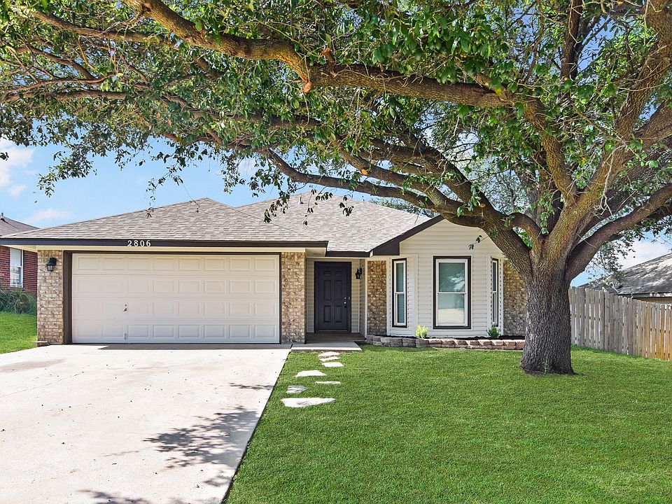 1st image of 2806 Fieldstone Dr
