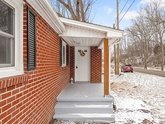 4th image of 470 Riverside Rd