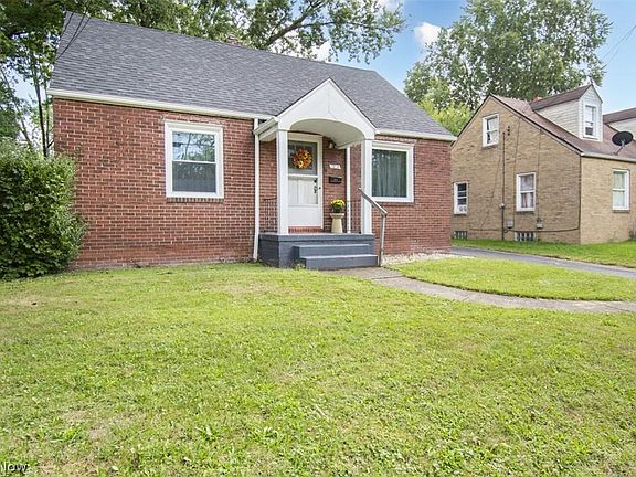 2nd image of 1816 Bonnie Brae Ave NE