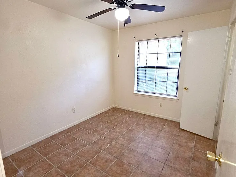 1705 Taylor St — Photo 18