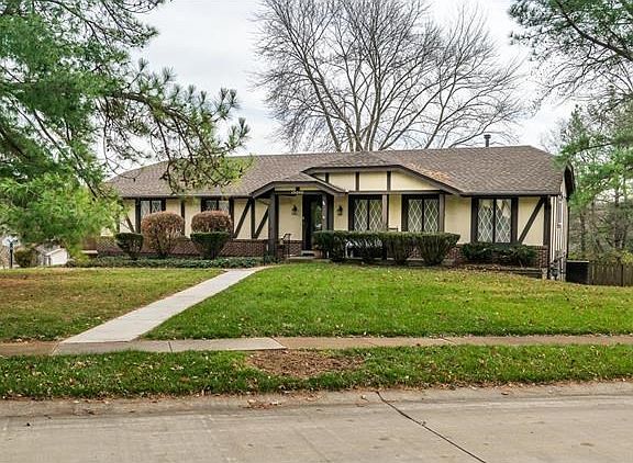 2nd image of 15010 Willow Lake Ct