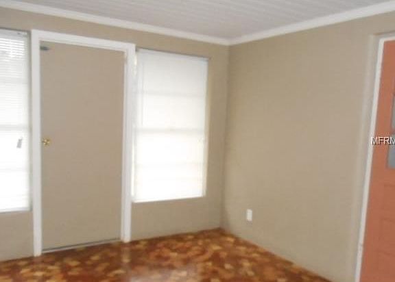 5th image of 805 Bon Air St
