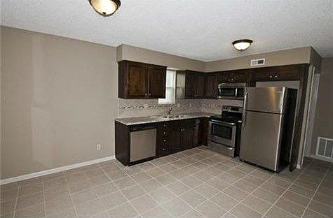2nd image of 110 N Village Ter