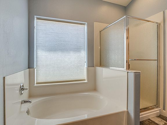 5th image of 11437 E Dartmouth St
