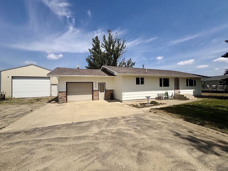 1st image of 308 2nd St E