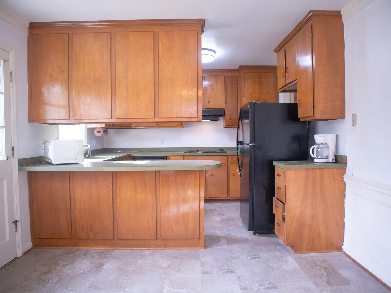 4 bed, 3.5 bath, 3000 sqft, $3,250 — Photo 4