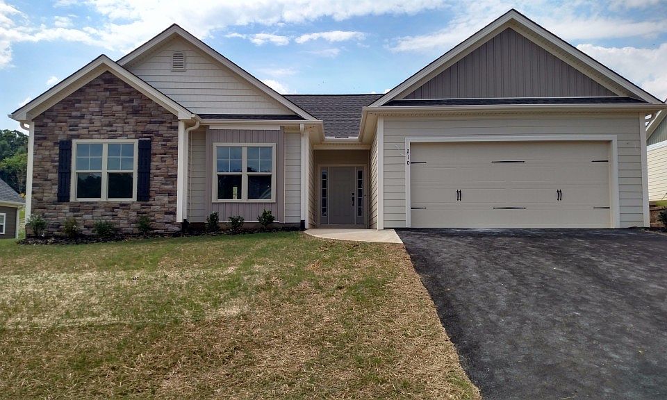 1st image of 210 Mountain Brook Dr NE