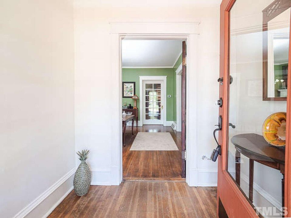1st image of 207 N Main St