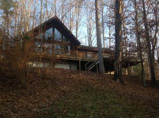 302 Beaver Ct, Goodview, VA 24095