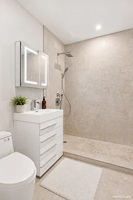 Bathroom, photo 1