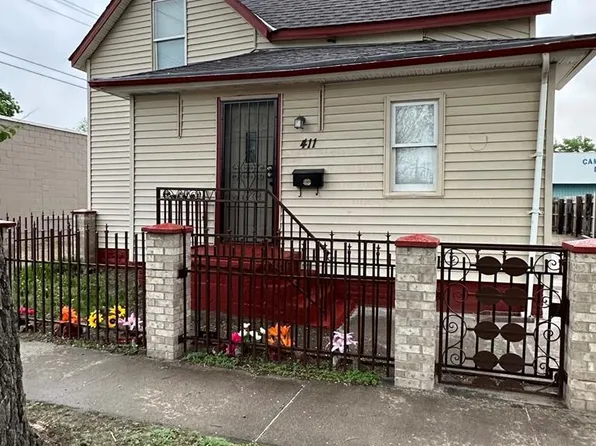 411 N Oak St, Grand Island, NE 68801