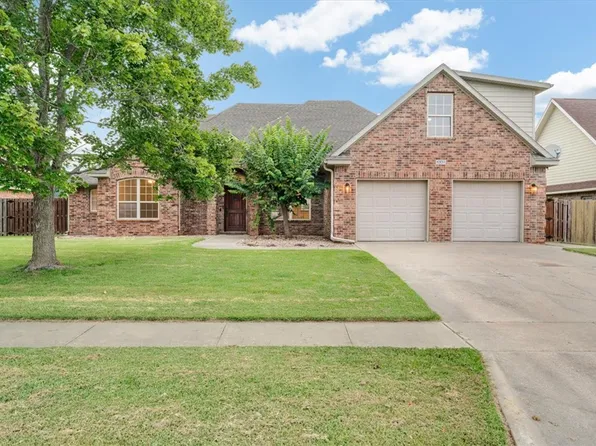 4334 E Oakmont Dr, Fayetteville, AR 72701